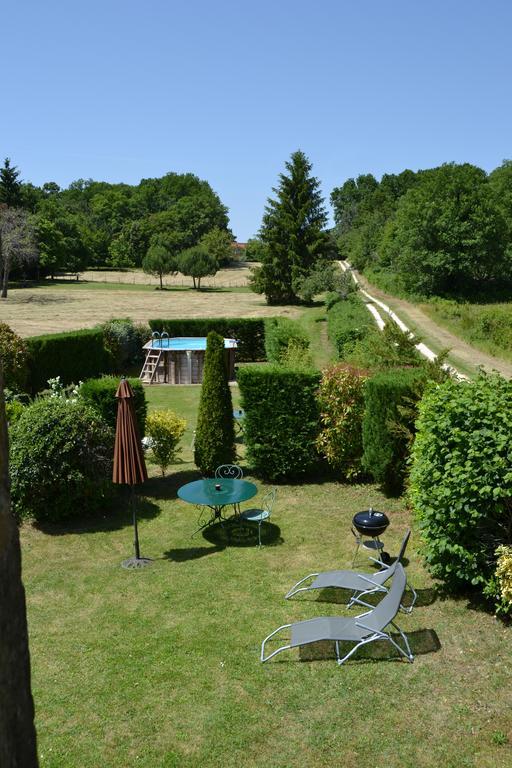 Studio De Charme Abelia Guest House Saint-Crepin-et-Carlucet Exterior photo